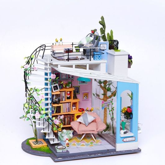 Robotime DIY Model Dora's Loft