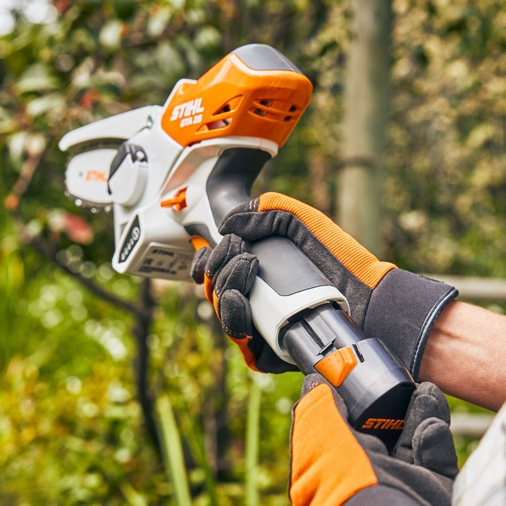 STIHL Cordless Garden Pruner set with battery & charger - GTA 26